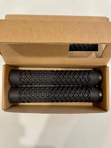 Waffle Grips with Bar Ends