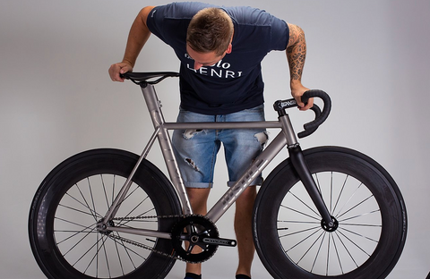 Titanium fixie outlet bike
