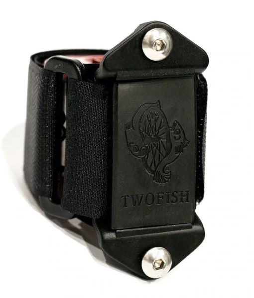 Twofish bottle cage deals